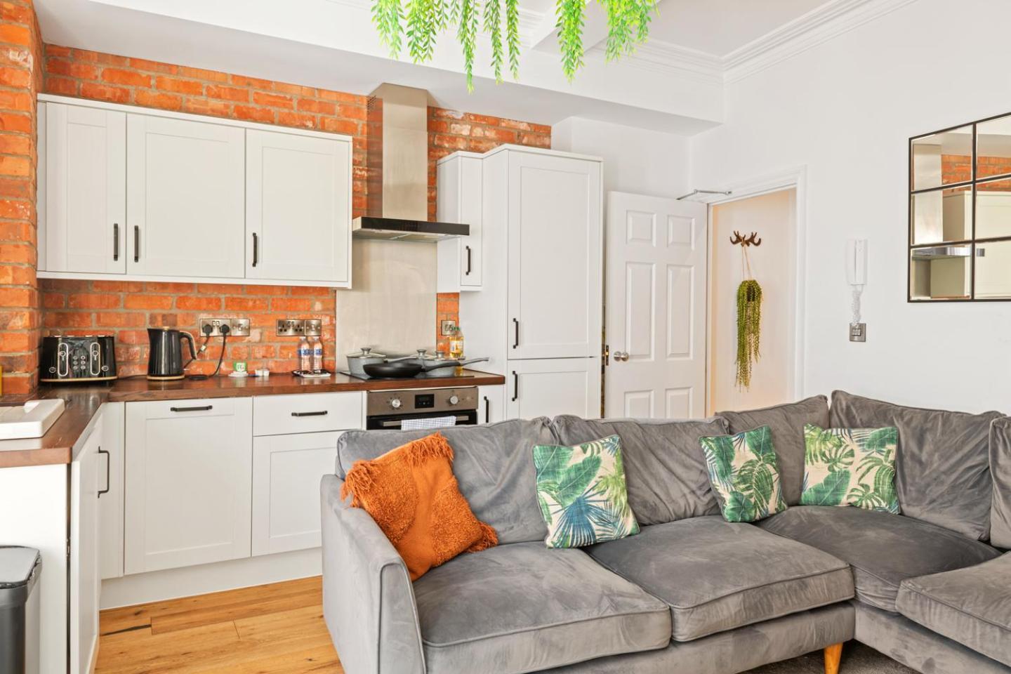 Luxurious City Centre Lace Market Apartment 诺丁汉 外观 照片